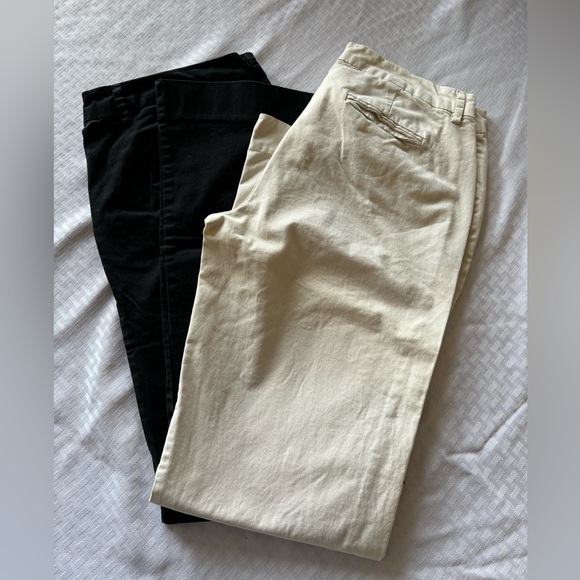 Bundle of Women's "Perfect Khaki" Pants GAP 4 black pain and light tan pair - Picture 2 of 2